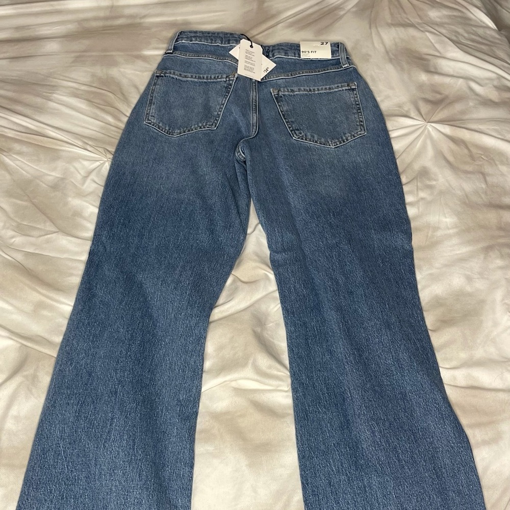 Jeans from forever 21 a size 27 Mom Straight jeans